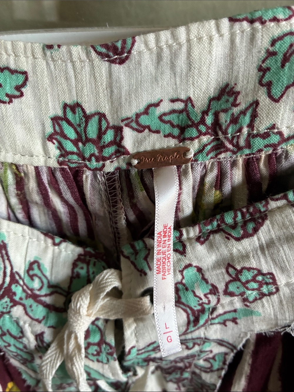 Free People Woman’s Romper Large - Picture 3 of 4